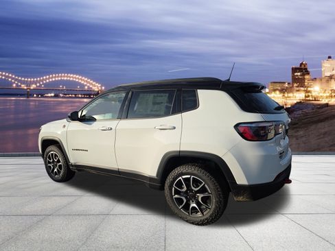 New 2026 Jeep Compass Trailhawk w/ Sun, Sound & Navigation Group image 3