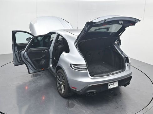 Used 2024 Porsche Macan Turbo AWD/4WD image 57