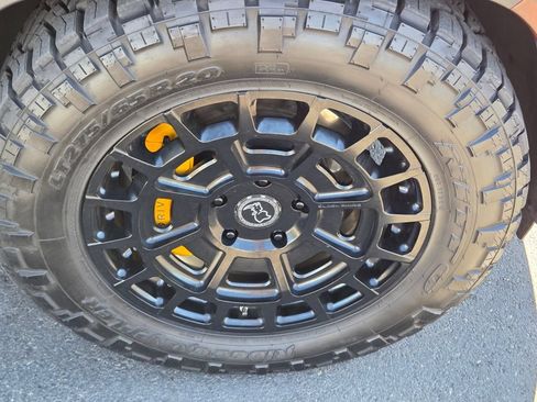 Used 2022 Rivian R1T Adventure AWD/4WD image 9