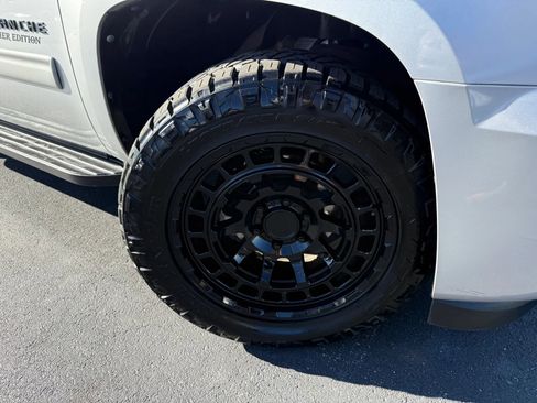 Used 2012 Chevrolet Avalanche LT w/ All-Star Edition image 48