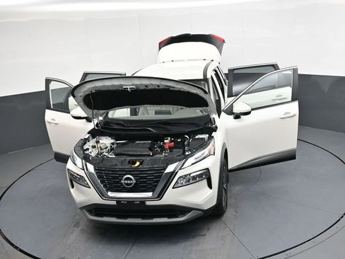 Used 2023 Nissan Rogue SV image 46