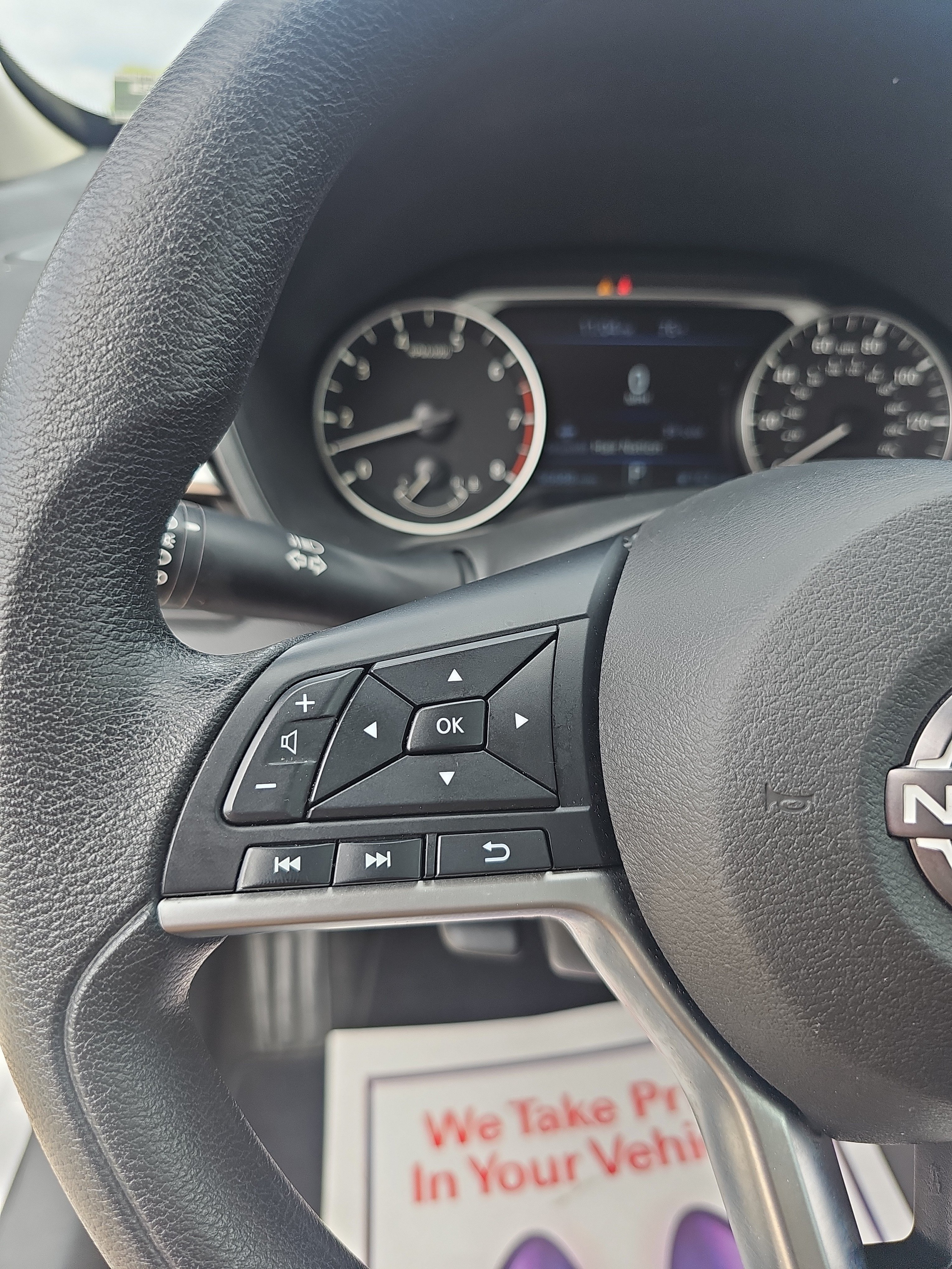 Used 2024 Nissan Altima 2.5 SV FWD image 24