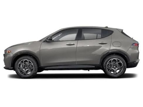 Used 2025 Alfa Romeo Tonale AWD/4WD image 2