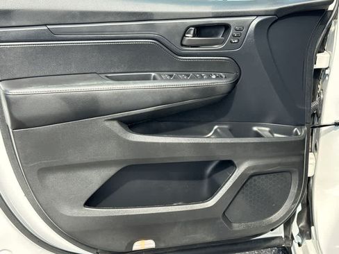 Used 2024 Honda Odyssey Sport image 11