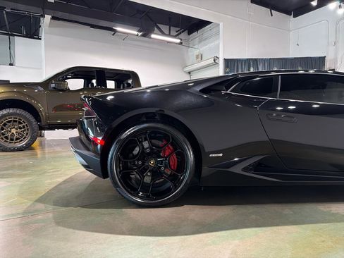 Used 2015 Lamborghini Huracan LP 610-4 AWD/4WD image 9