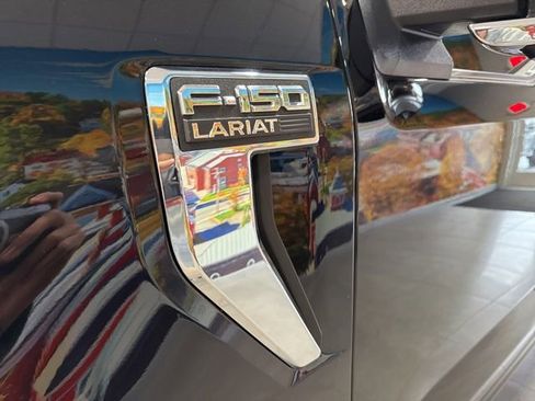 Used 2023 Ford F150 Lariat w/ Trailer Tow Package image 16