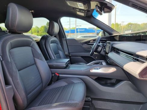 Certified 2024 Lincoln Nautilus Reserve w/ Jet Appearance Package (87T) AWD/4WD image 24