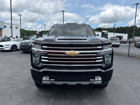 Used 2020 Chevrolet Silverado 2500 High Country w/ Z71 Off-Road Package AWD/4WD image 3