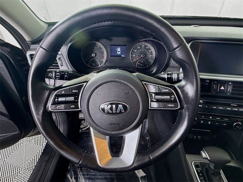 Used 2019 Kia Optima S image 18
