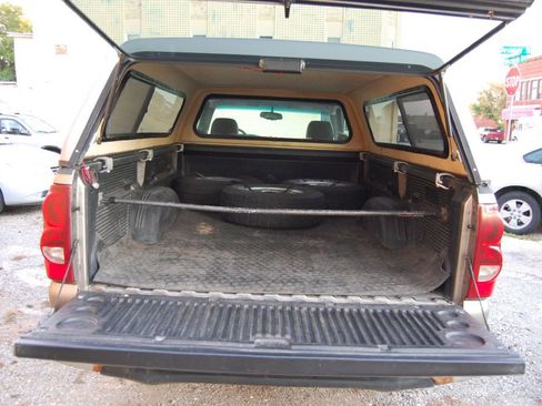 Used 2003 Chevrolet Silverado 1500 W/T image 9