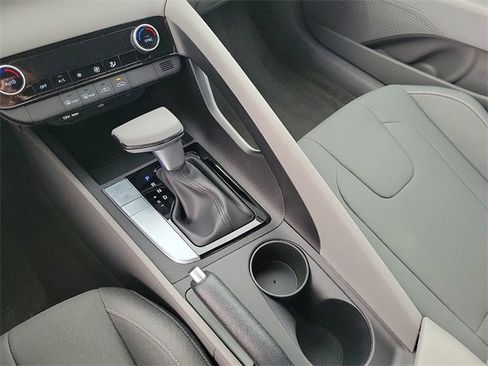 New 2025 Hyundai Elantra Sport image 14