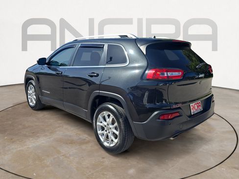 Used 2016 Jeep Cherokee Latitude w/ Safety/Convenience Group FWD image 8