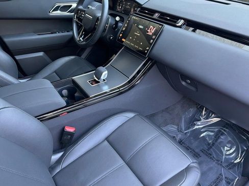 Used 2026 Land Rover Range Rover Velar S AWD/4WD image 33