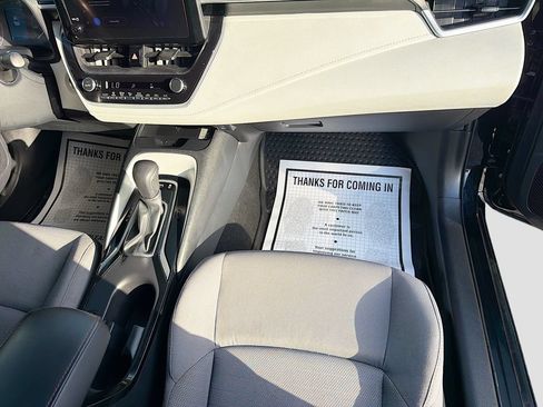 Used 2024 Toyota Corolla SE w/ SE Premium Package FWD image 16