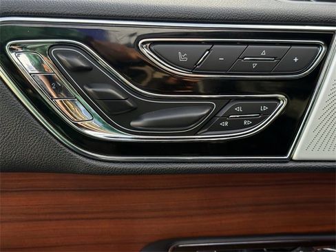 Used 2021 Lincoln Navigator L Reserve image 27