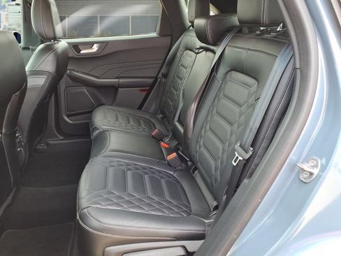 Used 2023 Ford Escape Platinum w/ Premium Technology Package AWD/4WD image 25