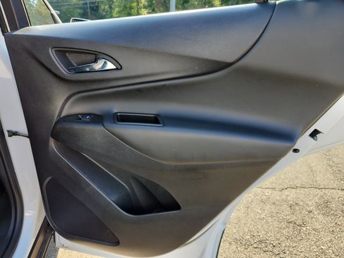 Used 2024 Chevrolet Equinox LT image 43