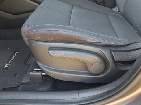 Used 2020 Hyundai Tucson SE w/ Cargo Package image 21