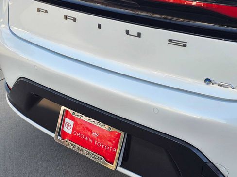 Certified 2026 Toyota Prius XLE FWD image 13