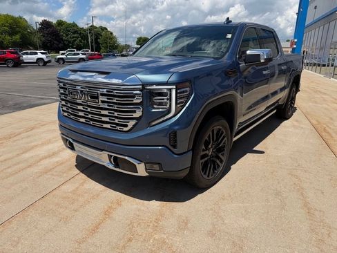 New 2026 GMC Sierra 1500 Denali w/ Denali Reserve Package AWD/4WD image 7