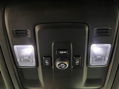 Used 2025 Chevrolet Suburban LT w/ Comfort Package image 38