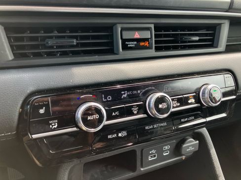 Used 2025 Honda Pilot EX-L image 20