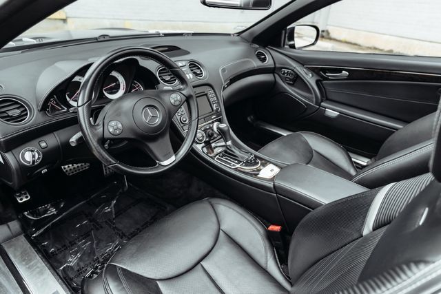 Used 2011 Mercedes-Benz SL 550 image 2