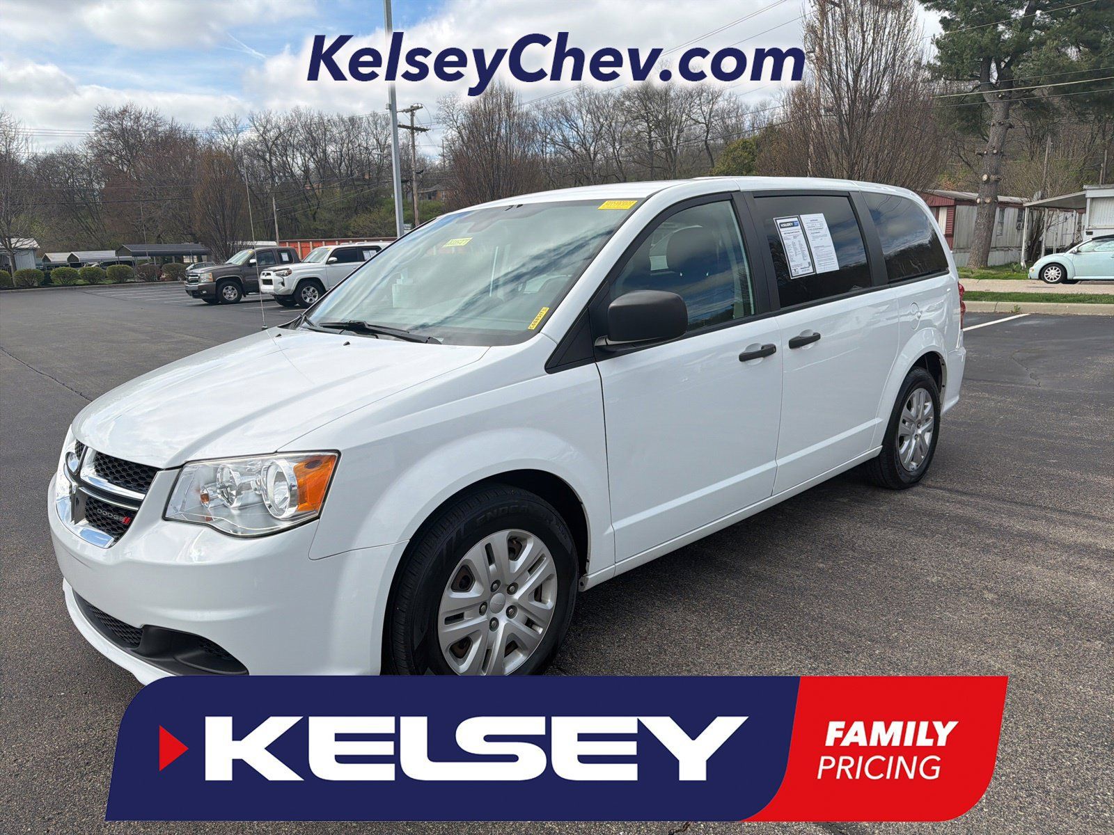 Used 2020 Dodge Grand Caravan SE FWD image 1