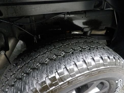 Used 2025 RAM 2500 Big Horn AWD/4WD image 41
