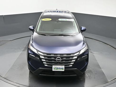Used 2025 Nissan Rogue SV AWD/4WD image 27
