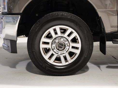 Used 2019 Ford F250 XLT image 39