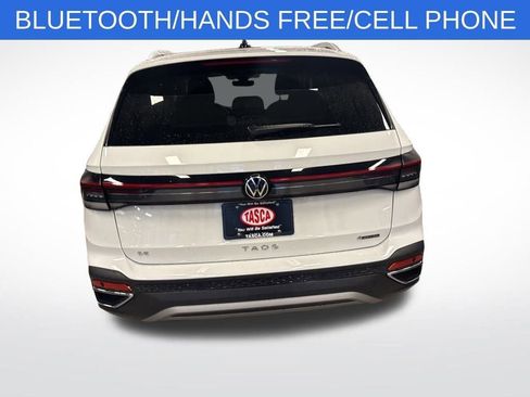 Used 2025 Volkswagen Taos SE AWD/4WD image 10