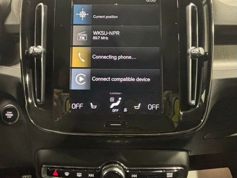 Used 2022 Volvo XC40 T5 Inscription w/ Climate Package image 14