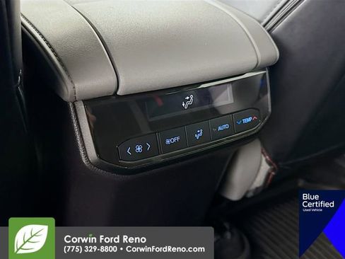Used 2022 Toyota Highlander Limited image 29