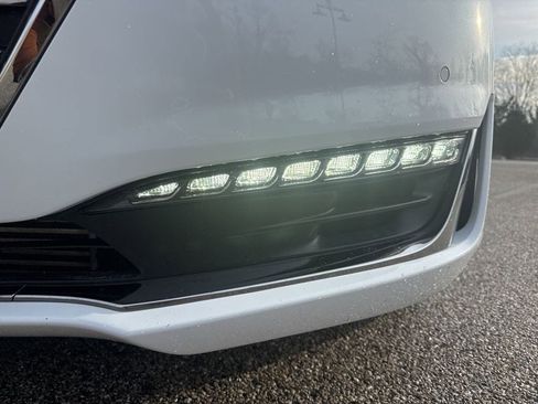 Used 2018 Genesis G90 3.3T Premium image 4