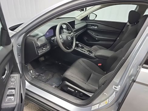 Used 2023 Honda Accord EX image 29