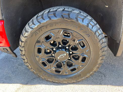 Used 2024 Chevrolet Silverado 2500 LTZ w/ LTZ Plus Package image 26