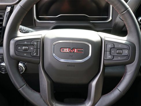 Used 2025 GMC Sierra 2500 AT4X image 24