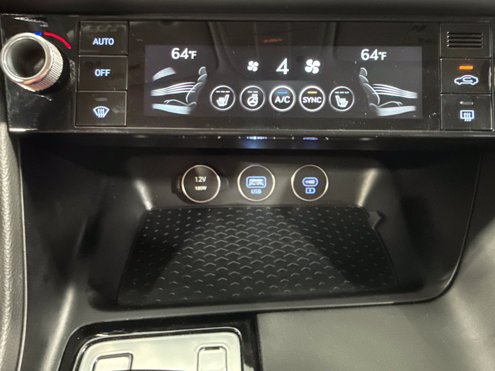Used 2025 Genesis G70 2.5T AWD/4WD image 35