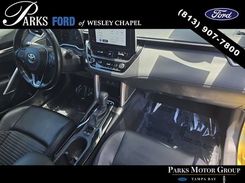 Used 2023 Toyota Corolla Cross AWD Hybrid w/ Convenience Package image 10