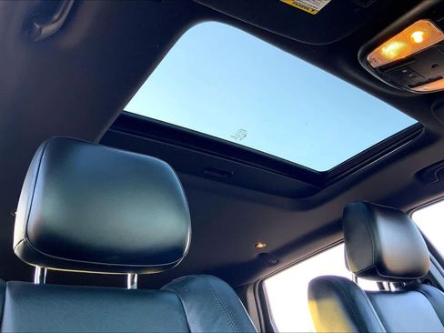 Used 2022 Jeep Grand Cherokee Limited image 14