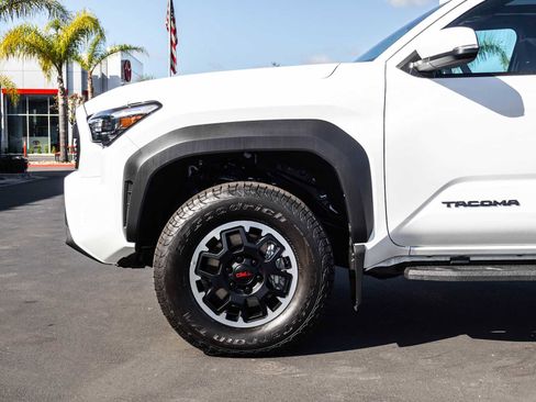 Certified 2026 Toyota Tacoma TRD Off-Road w/ TRD Off Road Upgrade Package image 5