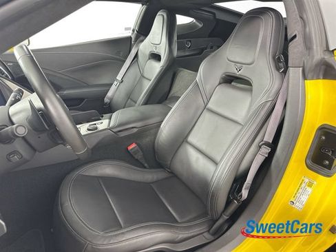 Used 2015 Chevrolet Corvette Z06 w/ 3LZ Preferred Equipment Group RWD image 11