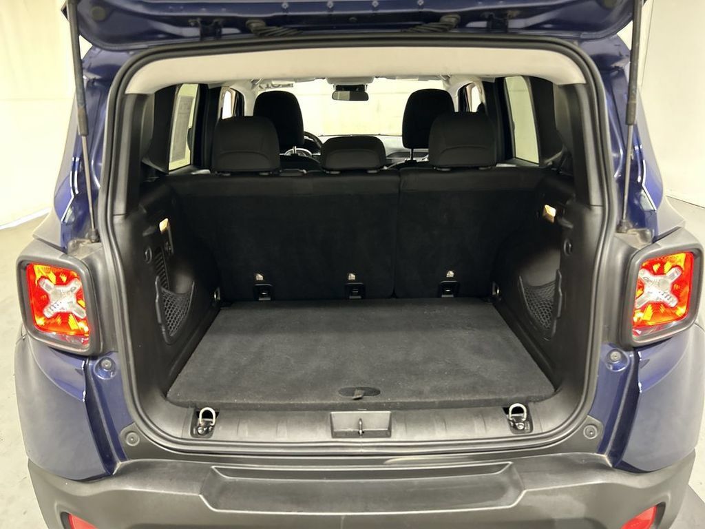 Used 2017 Jeep Renegade Altitude AWD/4WD image 21