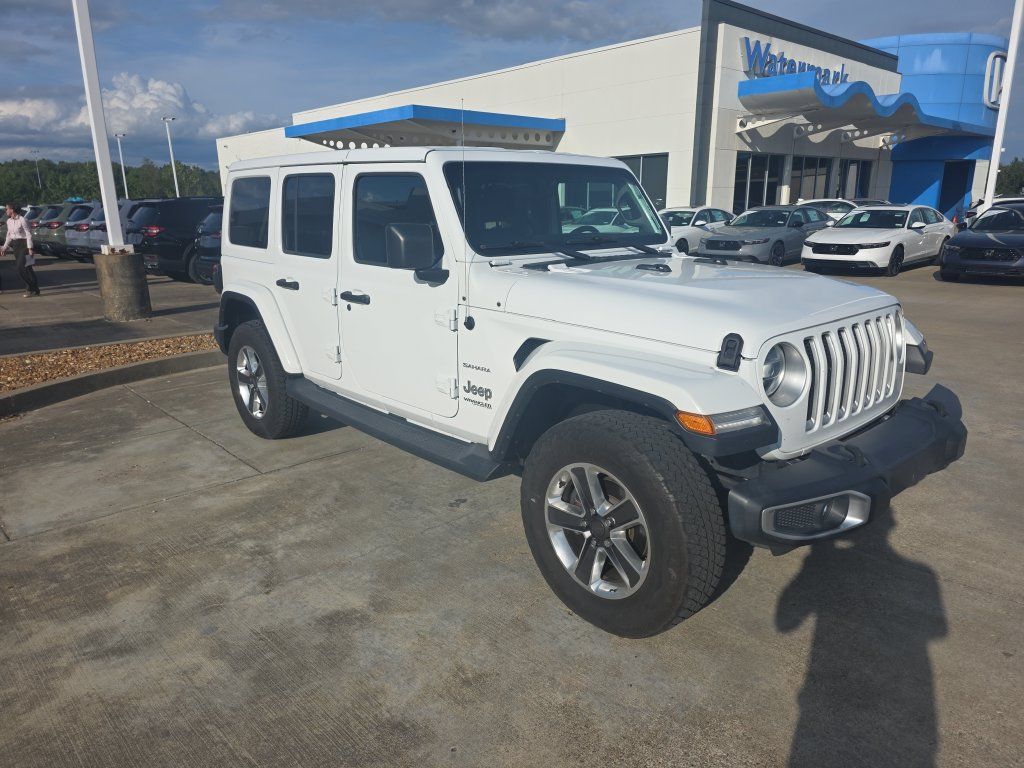 Used 2018 Jeep Wrangler Unlimited Sahara AWD/4WD image 7