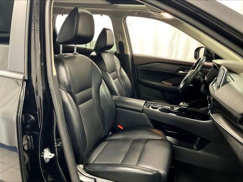 Certified 2023 Nissan Rogue SV w/ SV Premium B Package image 11