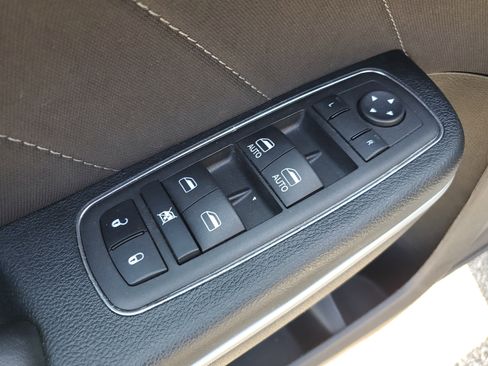 Used 2023 Dodge Charger SXT image 26