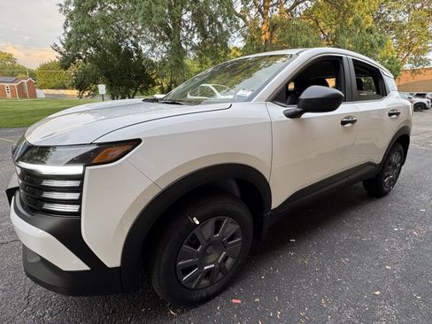New 2026 Nissan Kicks S FWD image 28