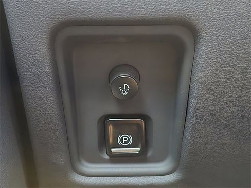 Certified 2023 Chevrolet Corvette Stingray Coupe w/ 1LT image 30