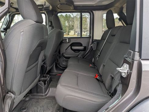 Used 2021 Jeep Wrangler Unlimited Sport image 15